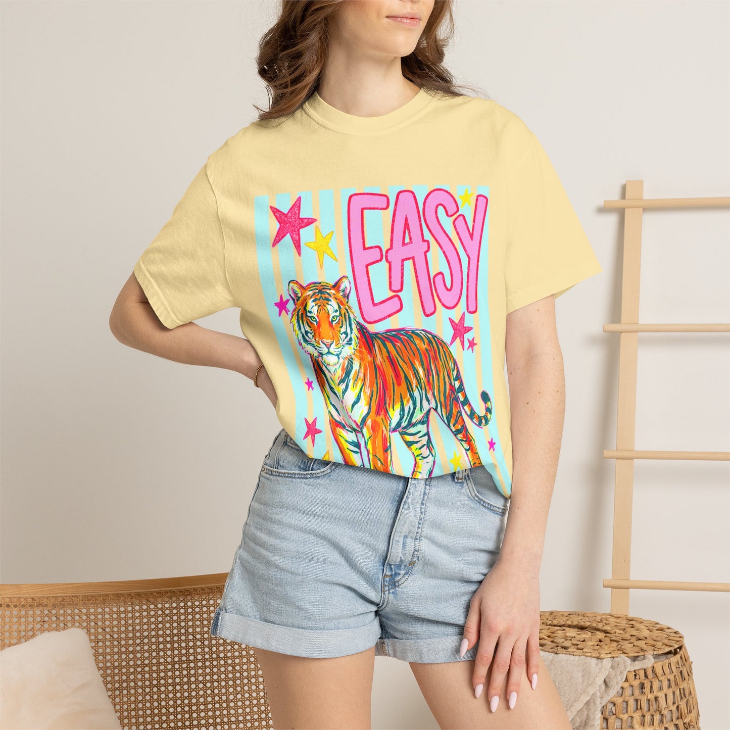 Easy Tiger T‑Shirt — Colorful Retro Tiger Graphic Tee