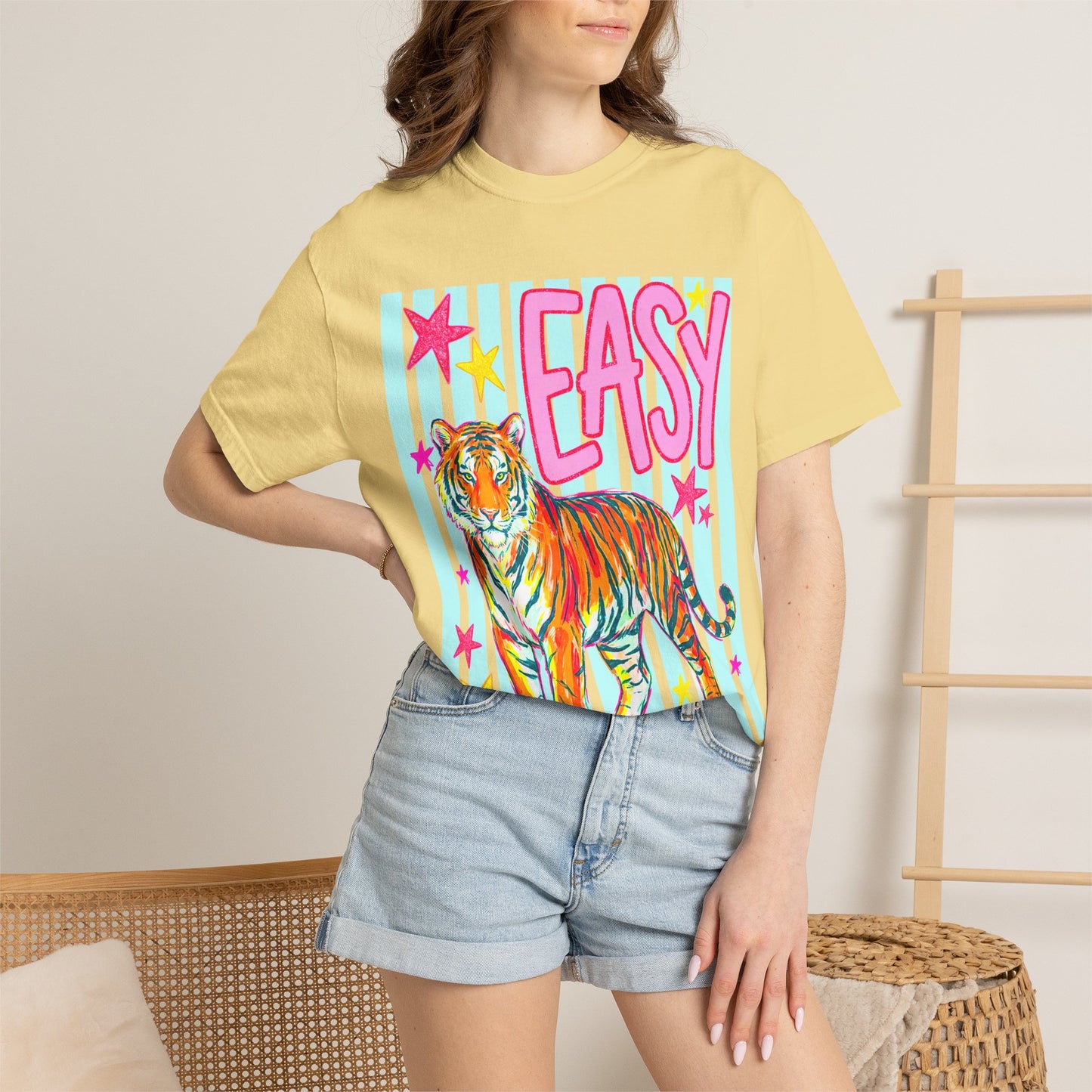 Easy Tiger T‑Shirt — Colorful Retro Tiger Graphic Tee