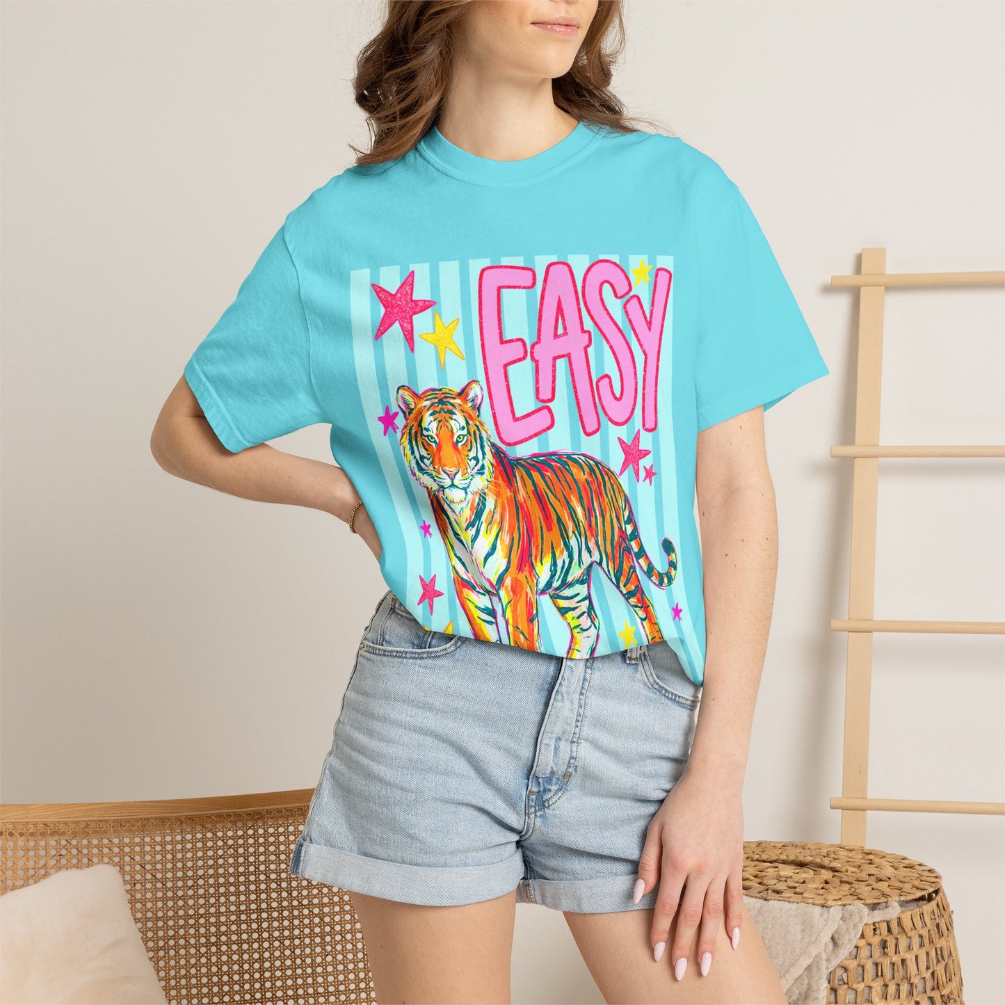 Easy Tiger T‑Shirt — Colorful Retro Tiger Graphic Tee