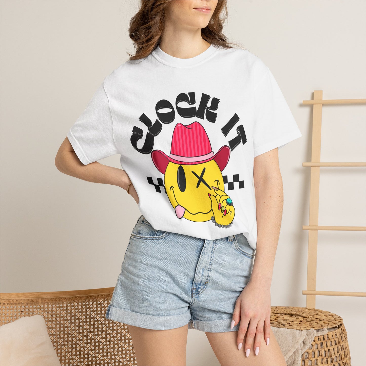 Clock It Graphic Tee for Casual Vibes