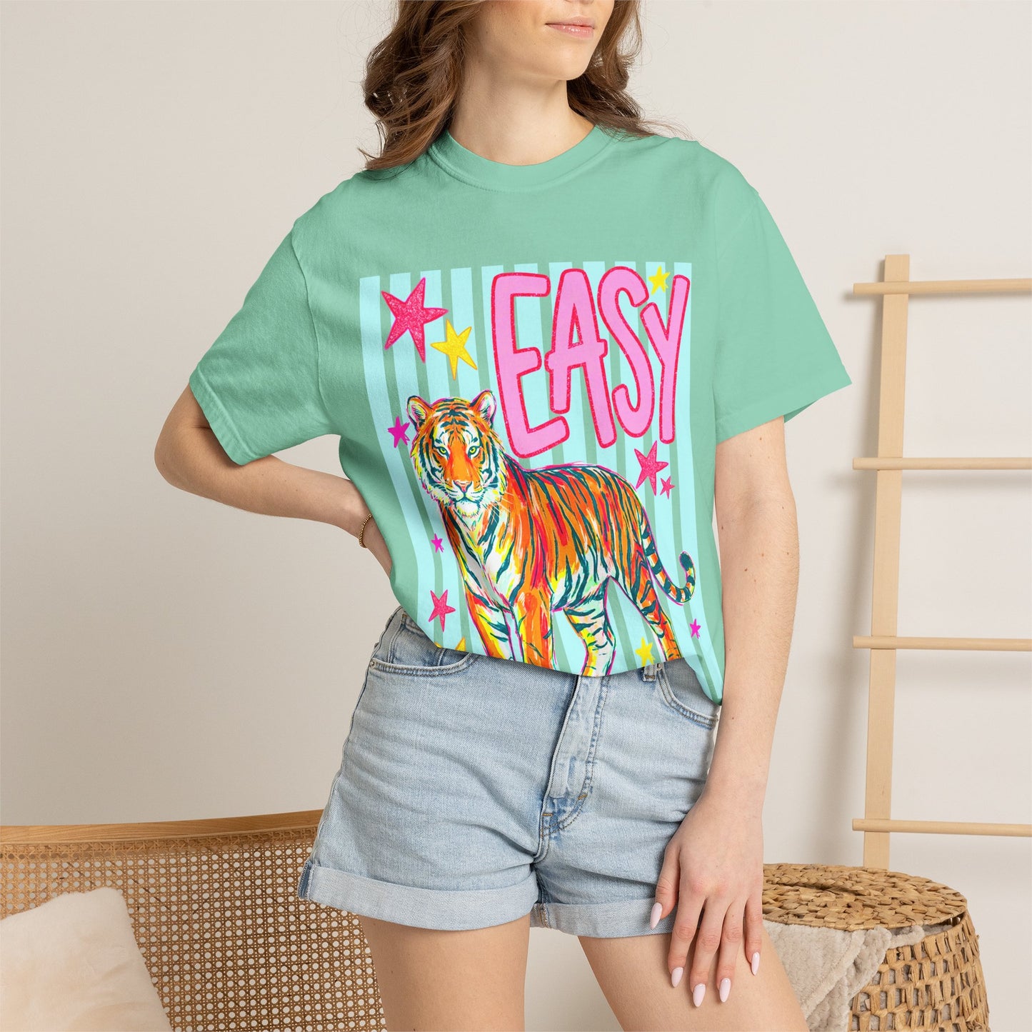 Easy Tiger T‑Shirt — Colorful Retro Tiger Graphic Tee