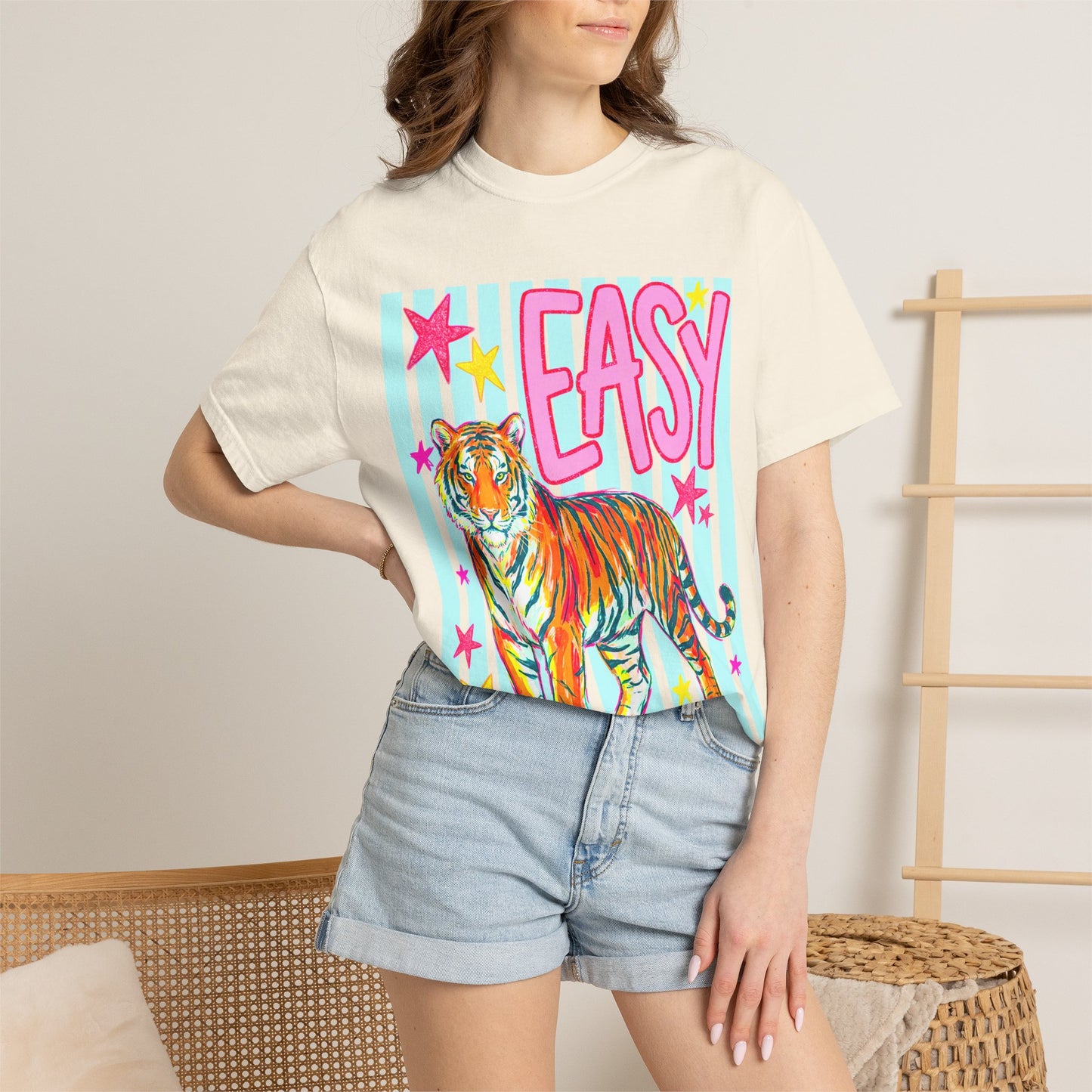 Easy Tiger T‑Shirt — Colorful Retro Tiger Graphic Tee